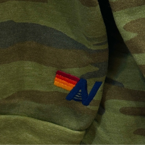 NWT Aviator Nation Palm Tree Festival Green Camo Crewneck Sweatshirt relaxed - Picture 10 of 14